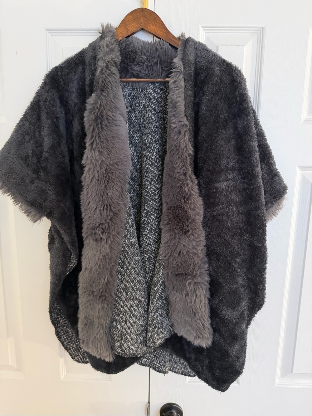 Women’s Gray Faux Fur Open Front Coat